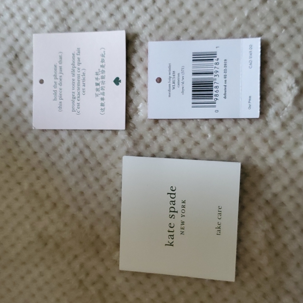♠️KATE SPADE♠️ leather zip wristlet - Picture 4 of 11
